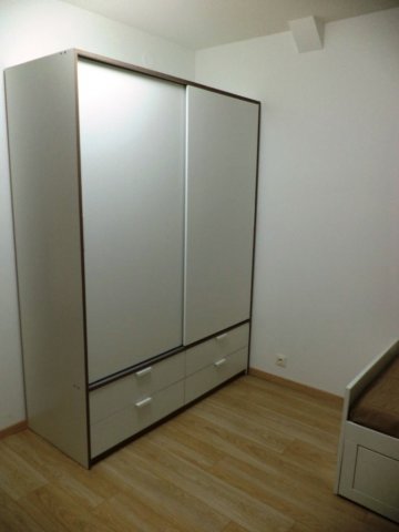 Kiadó téglalakás, albérlet, Pécsett, Király utcában, 1 szobás