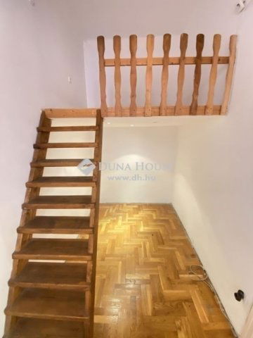 Eladó téglalakás, Budapesten, VI. kerületben 79.9 M Ft