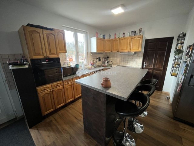 Eladó családi ház, Dánszentmiklóson 89.9 M Ft, 4 szobás