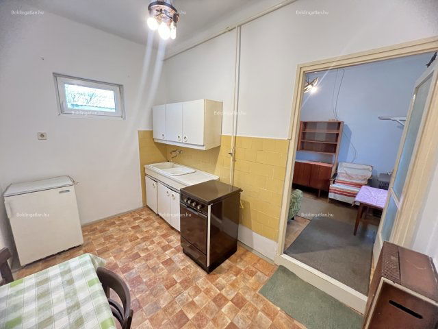 Kiadó téglalakás, albérlet, Kaposváron, Hegyi utcában