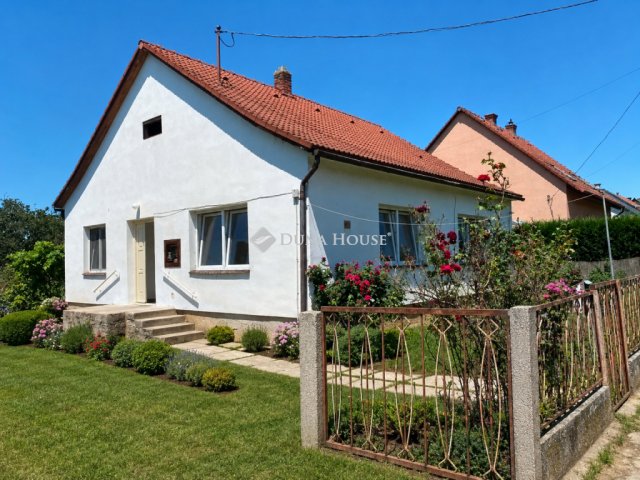Eladó családi ház, Görcsönyben 53.9 M Ft, 4 szobás