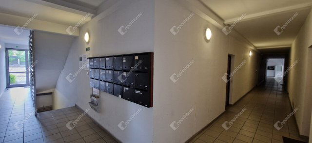 Eladó téglalakás, Győrött 69.5 M Ft, 4 szobás