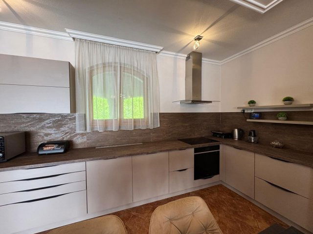 Eladó családi ház, Zalaszentgróton 119 M Ft, 4 szobás