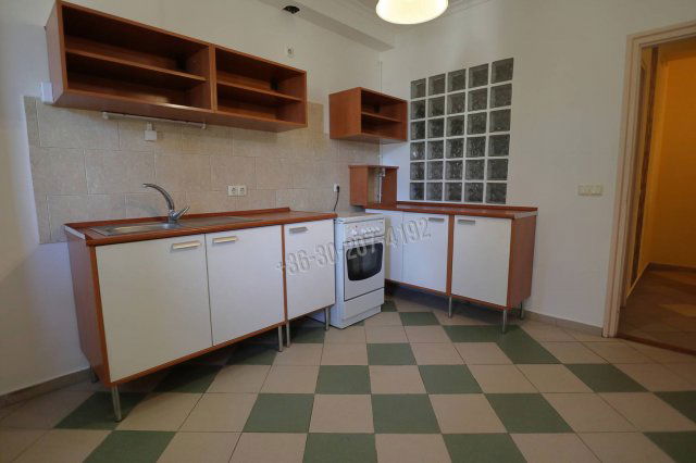 Kiadó téglalakás, albérlet, Szegeden, Árvíz utcában, 2 szobás