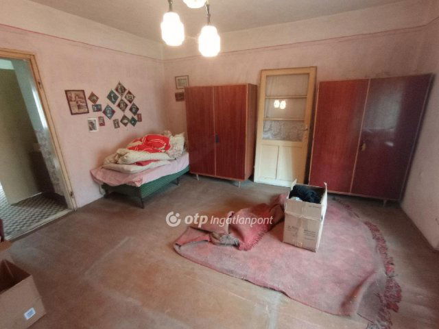 Eladó családi ház, Csabacsűdön 8.5 M Ft, 2 szobás