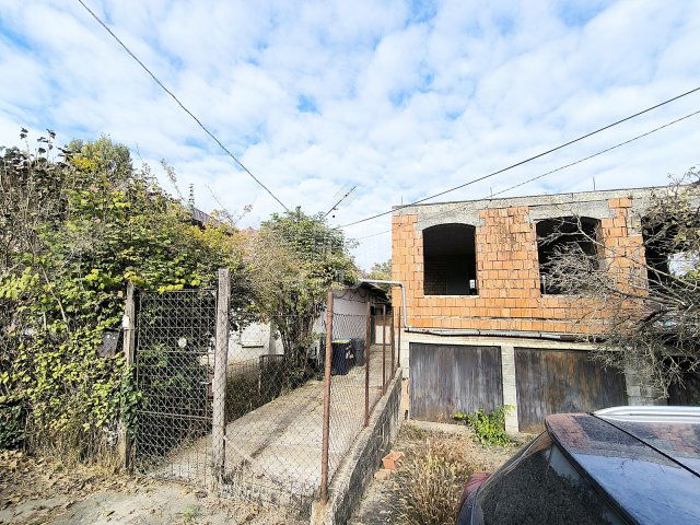 Eladó családi ház, Budapesten, XVI. kerületben 84.9 M Ft