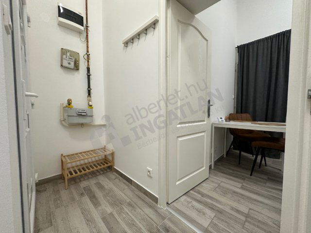 Kiadó téglalakás, albérlet, VIII. kerületben, Kisfaludy utcában