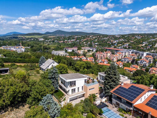 Eladó ikerház, Budapesten, III. kerületben, Domoszló útján