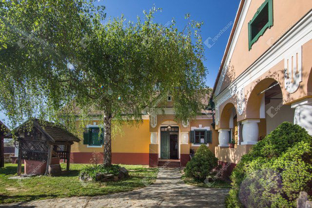 Eladó üzlethelyiség, Kondorfán 259.9 M Ft / költözzbe.hu