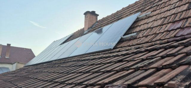 Eladó családi ház, Kiskunfélegyházán 21.5 M Ft, 2 szobás