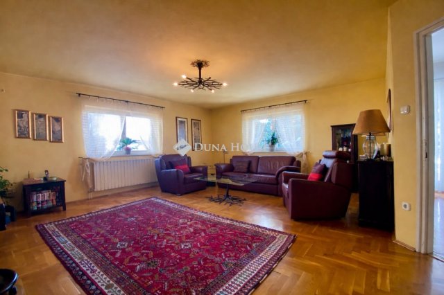 Eladó ikerház, Budapesten, XVI. kerületben 185 M Ft, 7 szobás