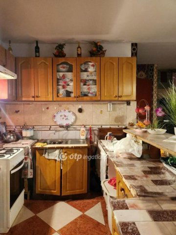 Eladó családi ház, Szigetszentmiklóson 78 M Ft, 1+3 szobás