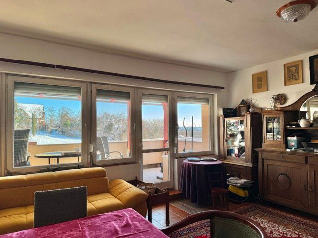 Eladó téglalakás, Pécsett, Jakabhegyi úton 99 M Ft, 5 szobás