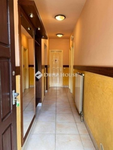 Eladó családi ház, Délegyházán 650 M Ft, 13 szobás