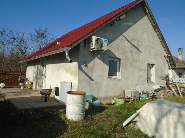 Eladó családi ház, Cserkeszőlőn 16 M Ft, 2 szobás