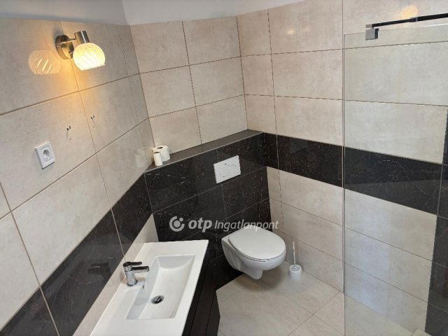 Kiadó téglalakás, albérlet, Mosonmagyaróváron 230 E Ft / hó