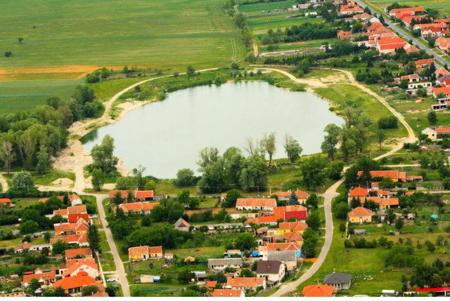 Eladó ipari ingatlan, Szárföldön 500.48 M Ft