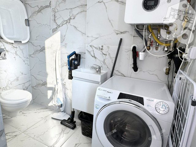 Eladó családi ház, Kecskeméten 94.99 M Ft, 5 szobás