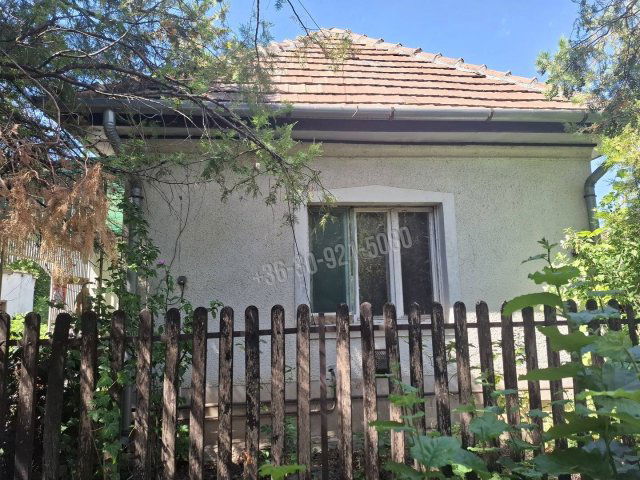 Eladó családi ház, Zsámbokon, Május 1. utcában 15.8 M Ft