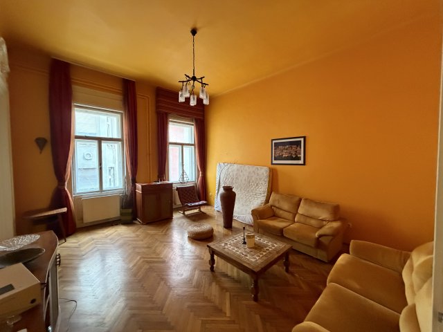 Eladó téglalakás, Budapesten, VII. kerületben, Király utcában
