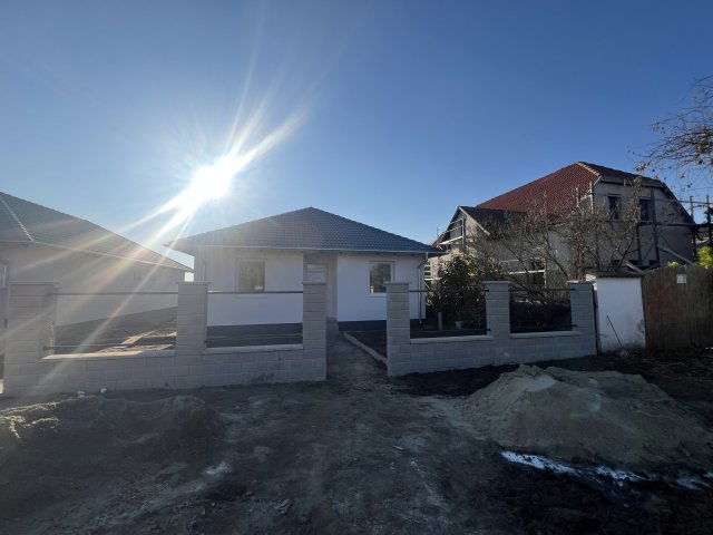 Eladó családi ház, Dunavarsányban 125 M Ft, 5 szobás