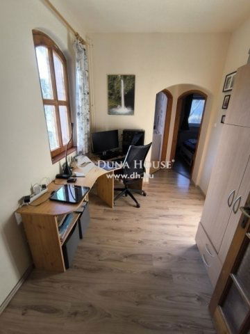 Eladó családi ház, Gödön 86.49 M Ft, 4 szobás