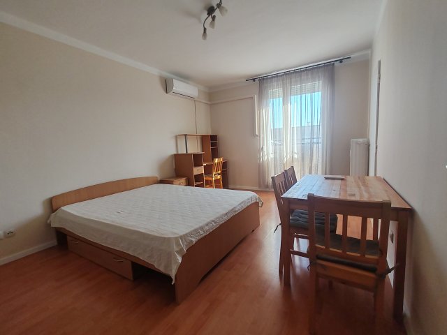 Eladó panellakás, Pécsett 44.9 M Ft, 2 szobás