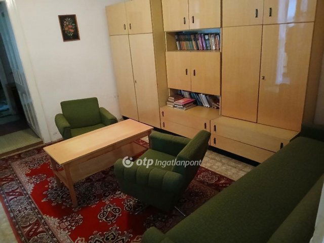 Eladó családi ház, Karácsondon 23.5 M Ft, 4 szobás