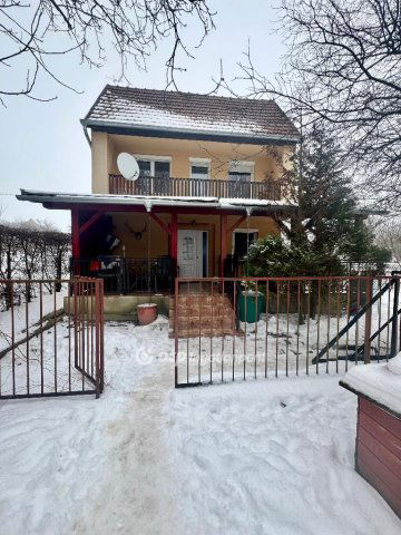 Eladó nyaraló, Pátkán 34.9 M Ft, 3 szobás