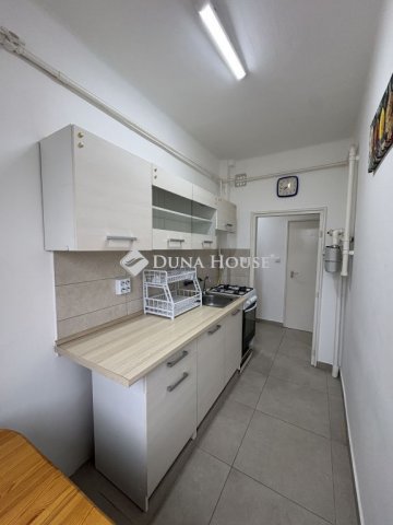 Kiadó panellakás, albérlet, Győrött, Ipar utcában, 2 szobás