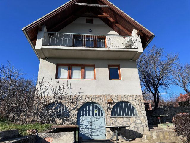 Eladó nyaraló, Lovason 134.99 M Ft, 3+1 szobás