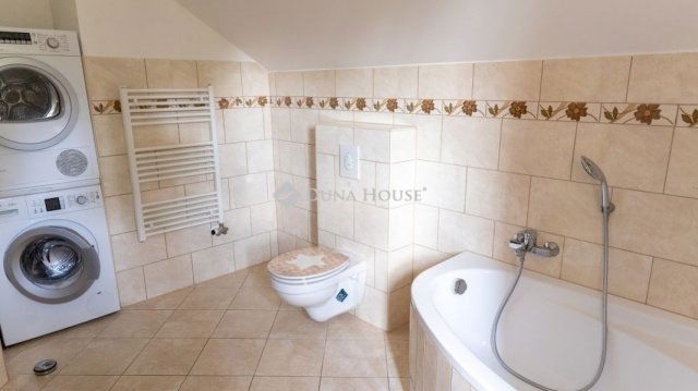 Eladó családi ház, Szentendrén 179 M Ft, 4 szobás