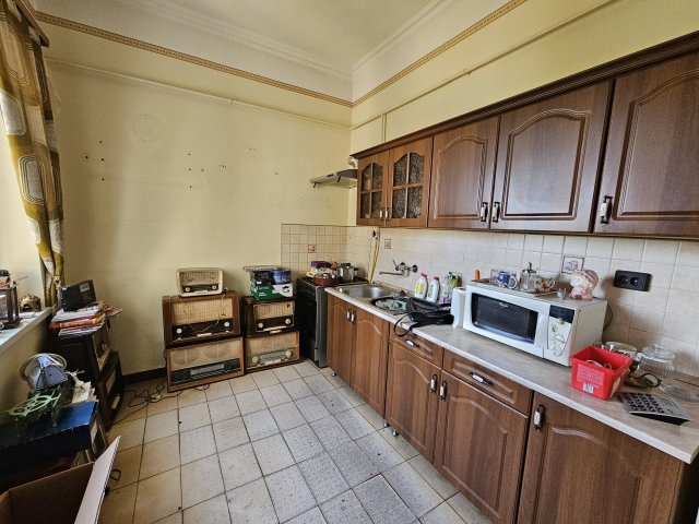 Eladó téglalakás, Pápán 24.9 M Ft, 1 szobás