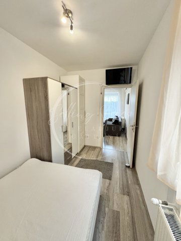 Kiadó téglalakás, albérlet, Pécsett, József Attila utcában