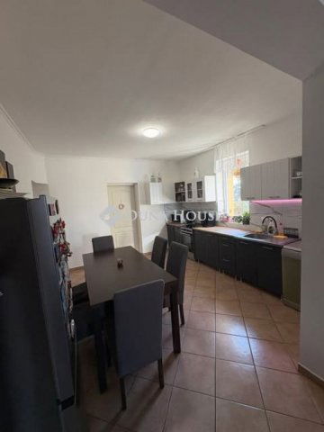 Eladó családi ház, Mosonmagyaróváron 77.5 M Ft, 4 szobás