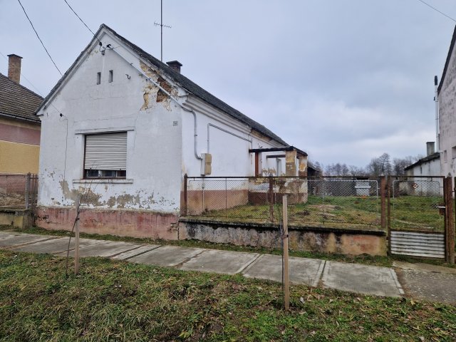 Eladó családi ház, Csokonyavisontán 5.841 M Ft, 2 szobás