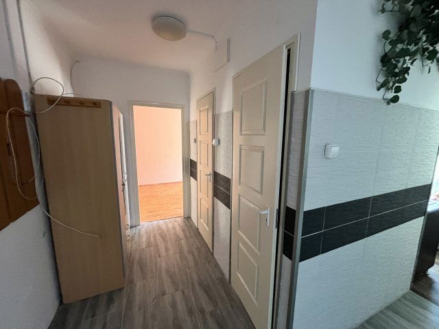 Eladó panellakás, Békéscsabán, Millennium utcában 34.9 M Ft