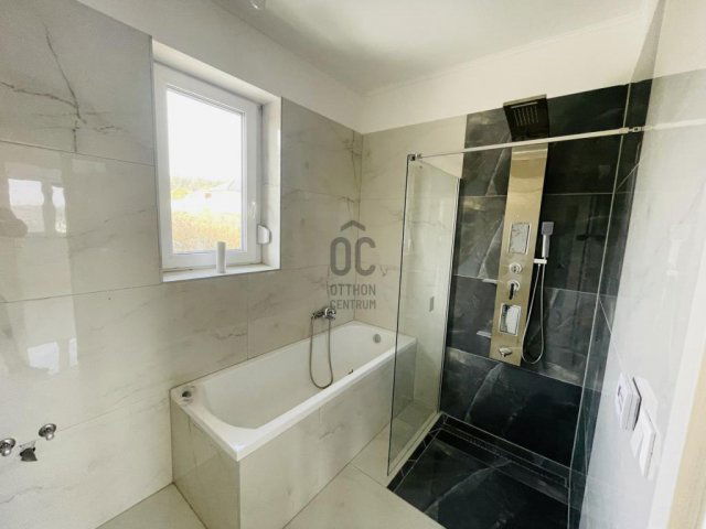 Eladó családi ház, Kerepesen 112 M Ft, 4 szobás