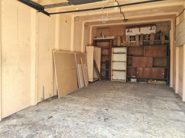 Eladó garázs, Budapesten, XVIII. kerületben 14 M Ft