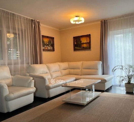 Eladó családi ház, Budaörsön 165 M Ft, 4 szobás