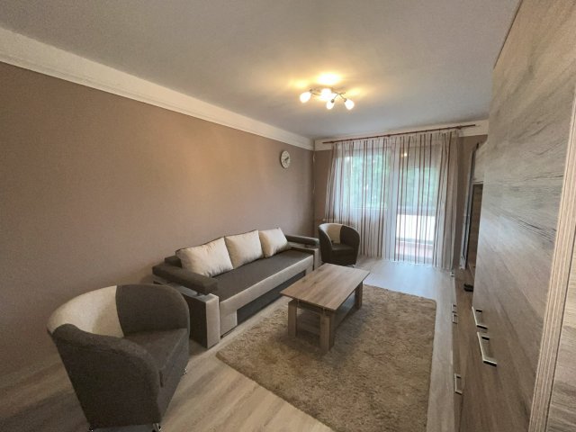 Kiadó panellakás, albérlet, Tiszaújvárosban, Örösi úton