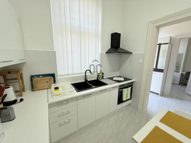 Eladó téglalakás, Budapesten, VII. kerületben 136 M Ft, 3 szobás