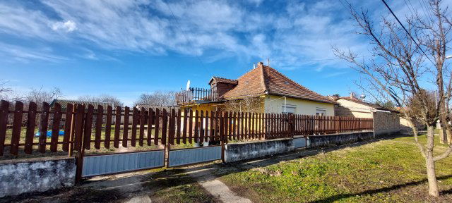 Eladó családi ház, Hercegszántón 11 M Ft, 2 szobás