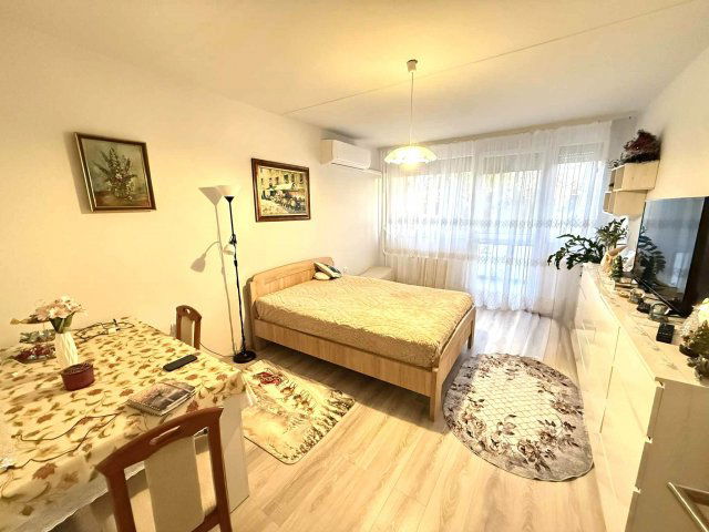 Eladó panellakás, Pécsett, Fáy András utcában 49 M Ft