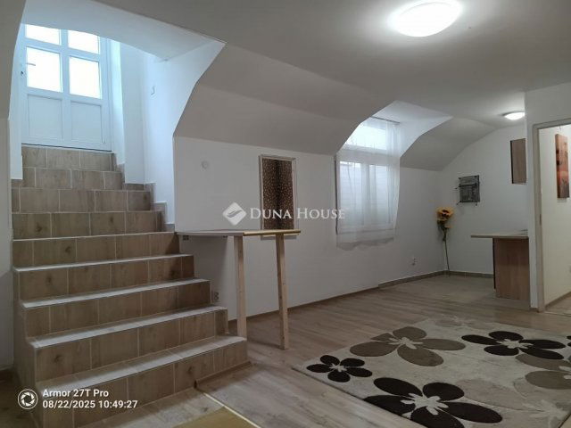 Eladó téglalakás, Budapesten, VIII. kerületben, Csobánc utcában
