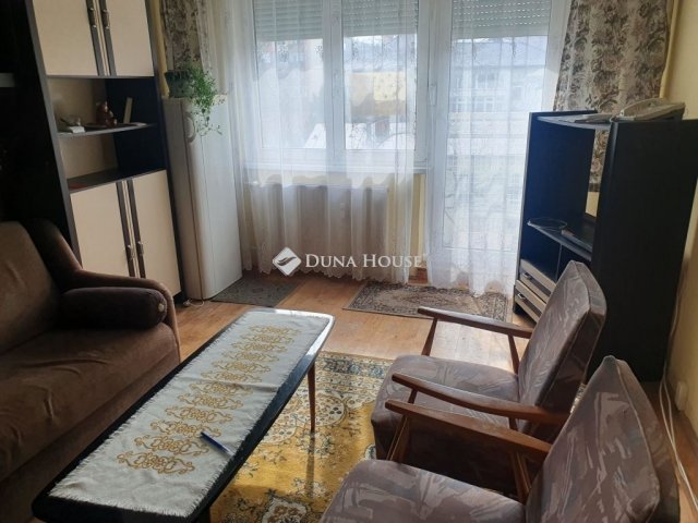 Eladó panellakás, Székesfehérvárott 49 M Ft, 2 szobás