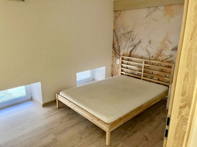 Eladó téglalakás, Budapesten, VI. kerületben 59.5 M Ft, 3 szobás