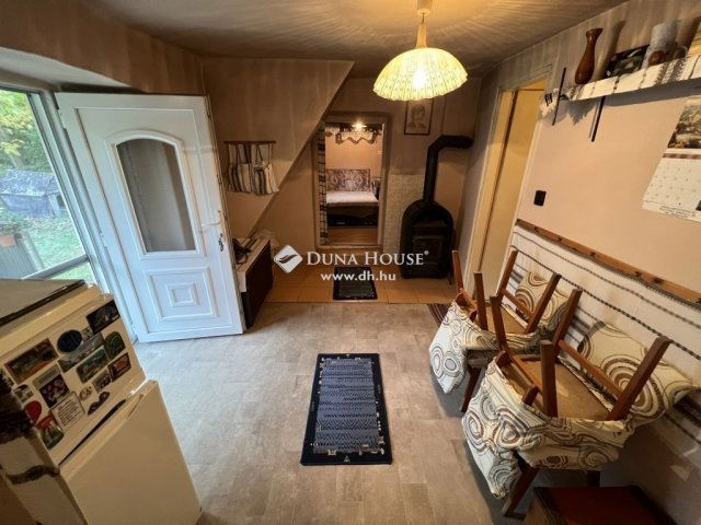 Eladó családi ház, Zámolyon 22 M Ft, 2 szobás