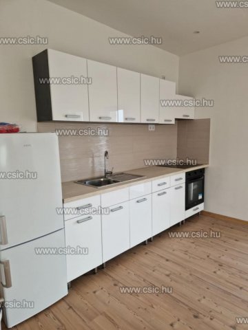 Kiadó családi ház, albérlet, Pomázon 350 E Ft / hó, 4 szobás