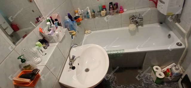 Eladó téglalakás, Zalaegerszegen 35.4 M Ft, 2 szobás